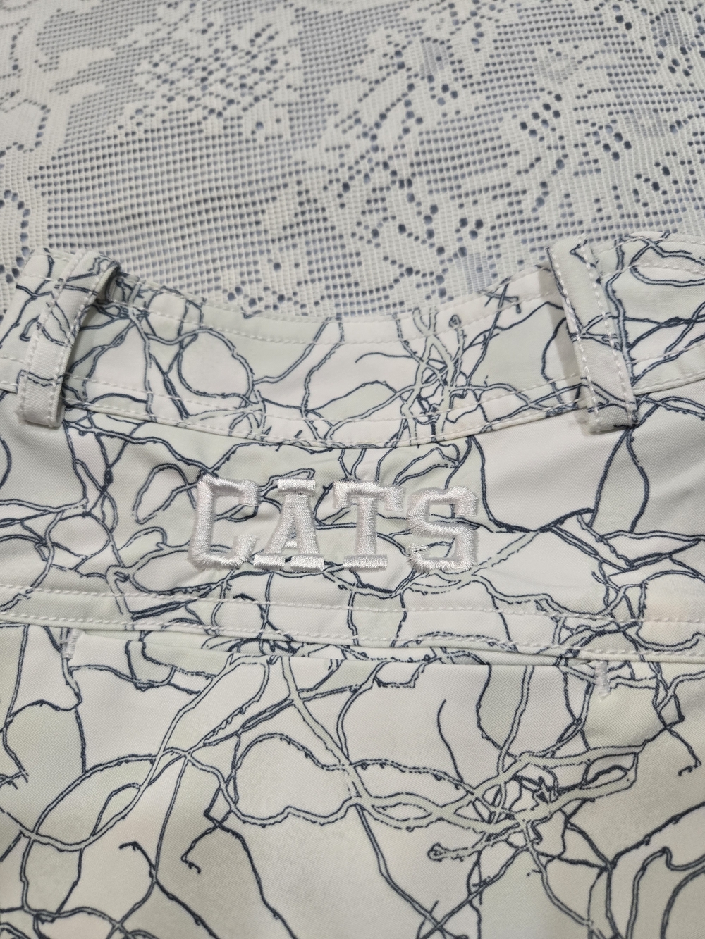 Nike Golf White Athletic Shorts with Green Scribble Print Sz 4 - Picture 4 of 8
